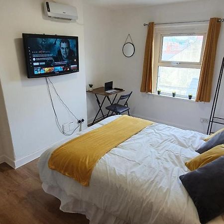 Fast Broadband, Budget Stay, Free Netflix. Cardiff Exterior photo